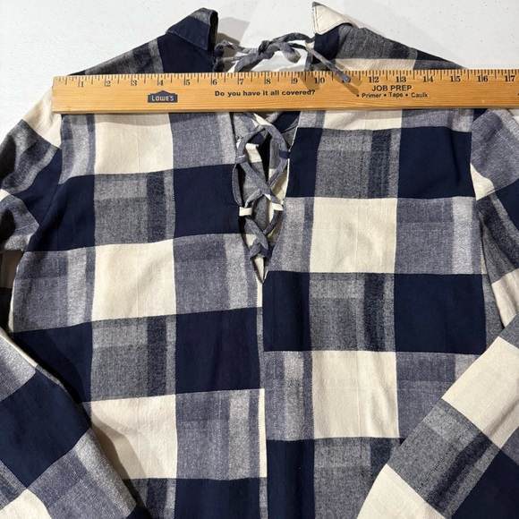 BCBGeneration Plaid Flannel Shirt Lace-up Back Button Front Navy Women’s Small - Picture 7 of 11